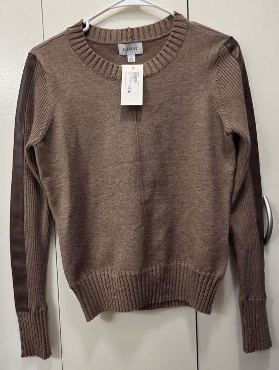 Evereve Sweaters - Evereve Women’s Brown Crewneck Sweater with Leather-Trim Sleeves